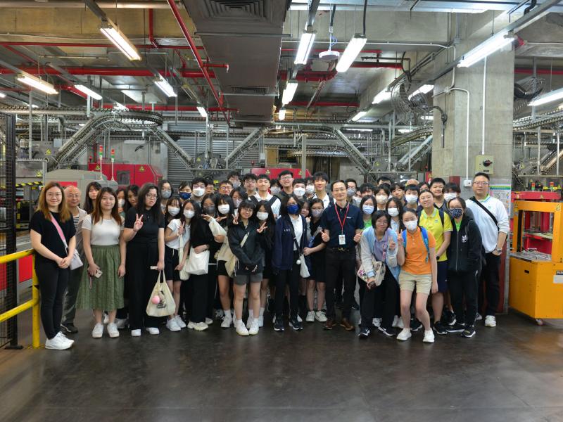 QEF-Sponsored Civic Education Activity: Visit to Sing Tao Daily