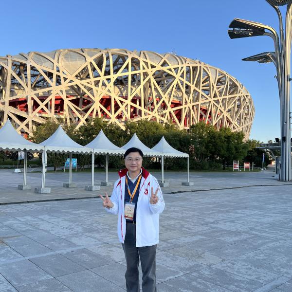 Dr. Lee visited Beijing on behalf of Logos Academy for National Day exchanges